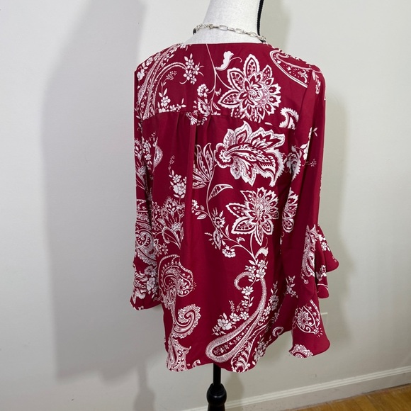 VINCE COMUTO tunic in a beautiful burgundy with white in med - Picture 4 of 15
